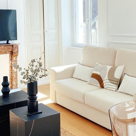 Appartement Le Haussmann ⸱ Stationnement Gratuit ⸱ Fibre à Déols Extérieur photo